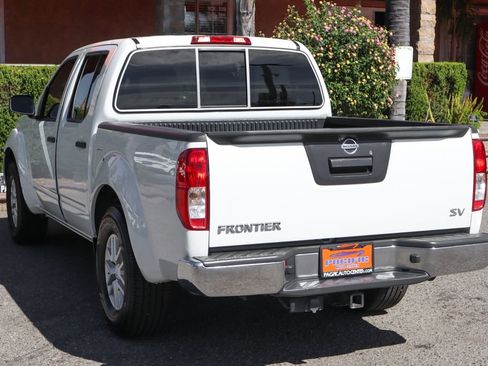 Used 2016 Nissan Frontier SV image 6
