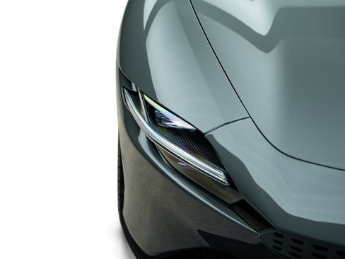 Used 2022 Ferrari Roma RWD image 3