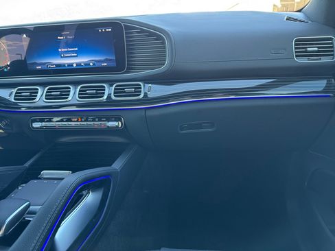 Used 2025 Mercedes-Benz GLS 450 4MATIC image 19