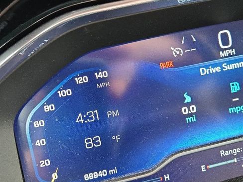 Used 2023 Chevrolet Silverado 1500 LT AWD/4WD image 6