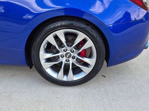 Used 2013 Hyundai Genesis 3.8 RWD image 13