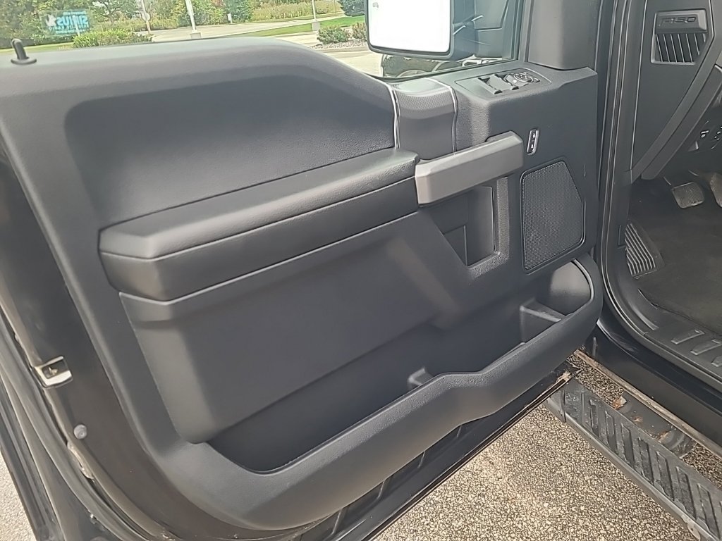 Used 2017 Ford F150 XLT w/ Equipment Group 302A Luxury AWD/4WD image 15