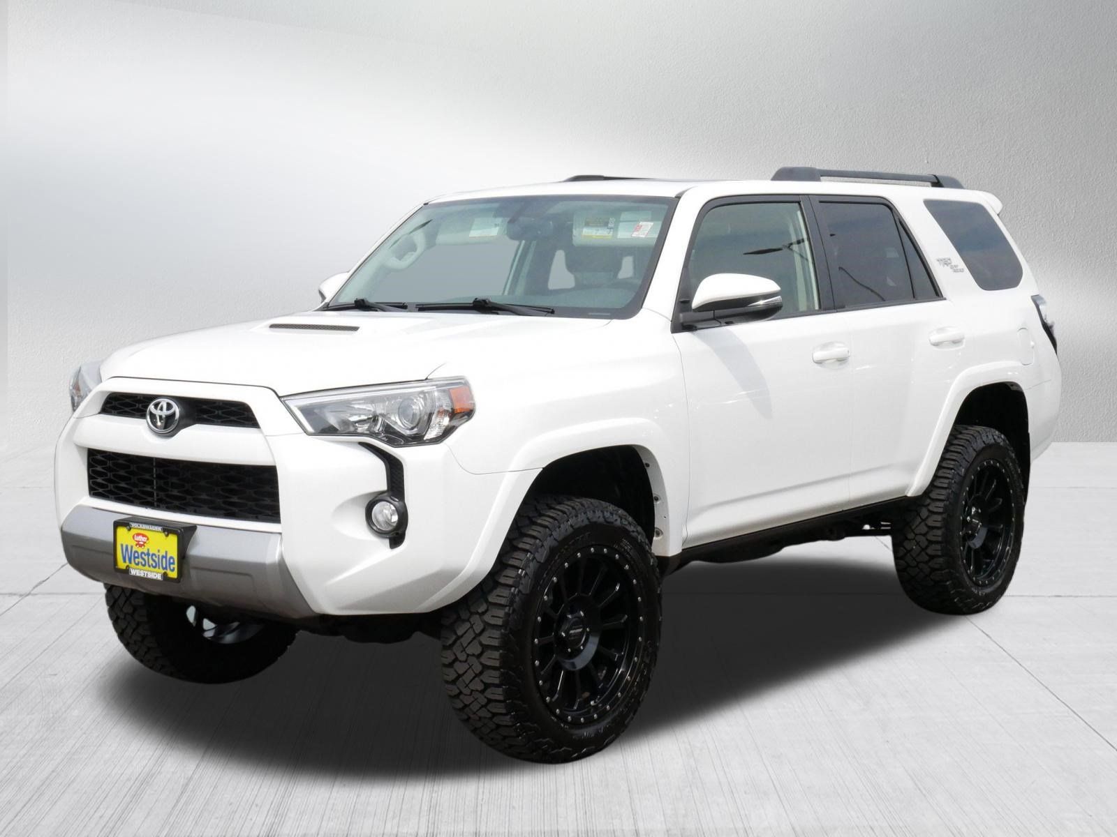 Used 2019 Toyota 4Runner TRD Off-Road Premium AWD/4WD image 3