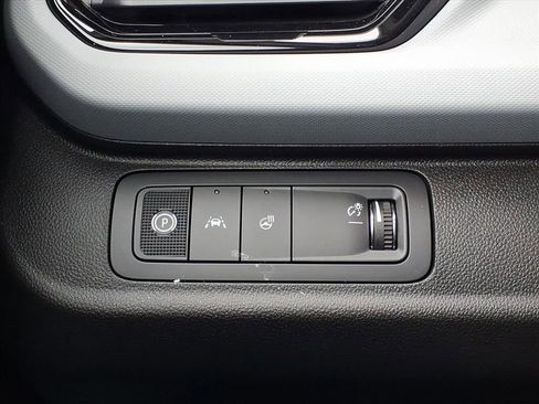 New 2027 Chevrolet Bolt LT w/ Comfort Package image 17