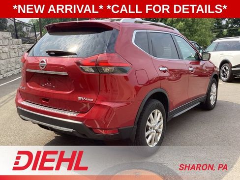 Used 2017 Nissan Rogue SV AWD/4WD image 7