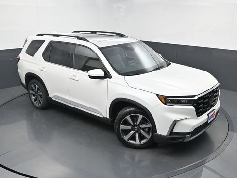 Used 2024 Honda Pilot Elite image 35