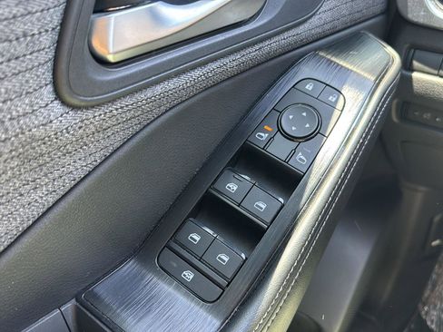Used 2023 Nissan Rogue SV FWD image 29