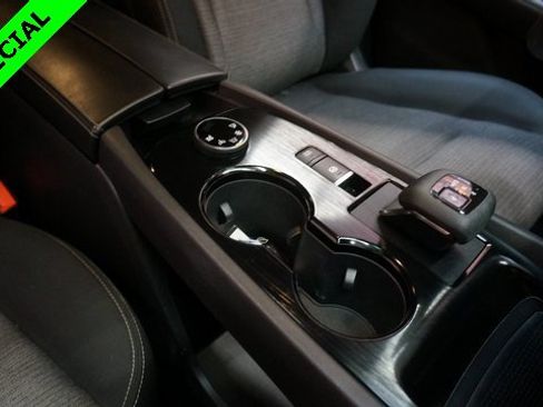 Used 2022 Nissan Rogue SV image 51