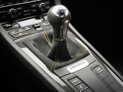 Used 2016 Porsche Cayman GT4 RWD image 30