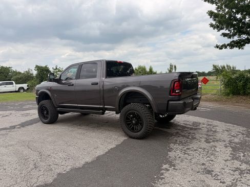 New 2025 RAM 2500 Big Horn AWD/4WD image 4