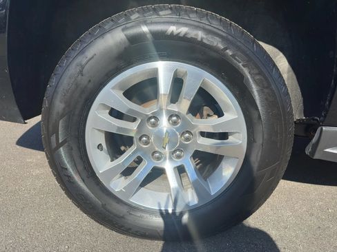 Used 2019 Chevrolet Suburban LT AWD/4WD image 24