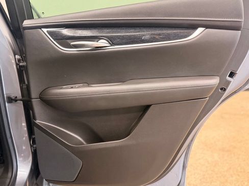 Used 2022 Cadillac XT5 Premium Luxury AWD/4WD image 21