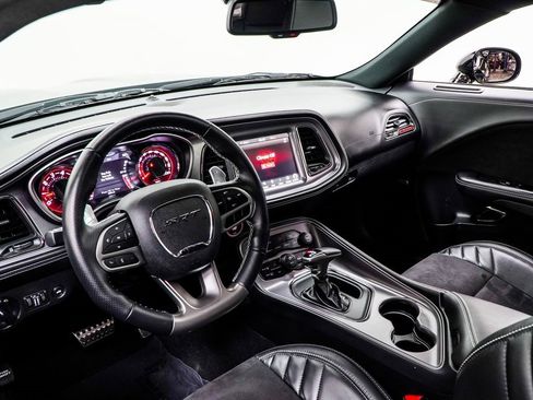 Used 2023 Dodge Challenger SRT Hellcat w/ Driver Convenience Group image 5