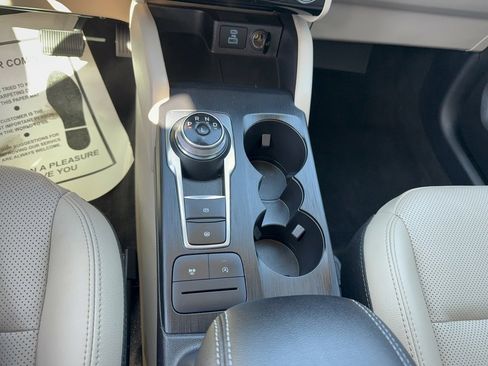 Certified 2022 Ford Escape SEL image 24