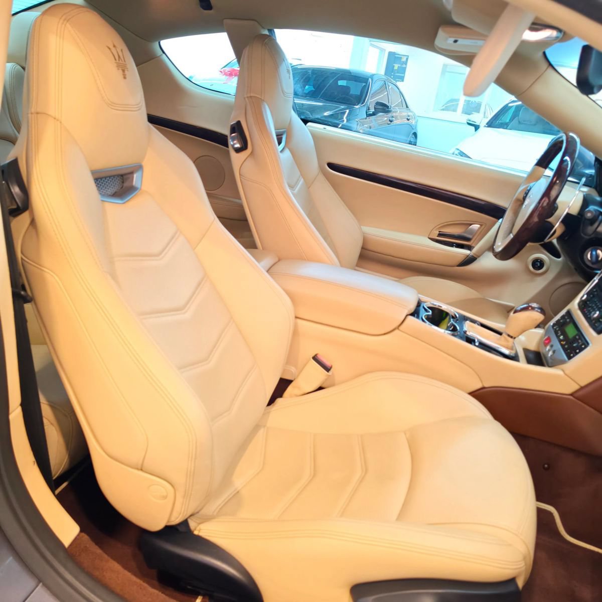 Used 2015 Maserati GranTurismo Sport RWD image 23