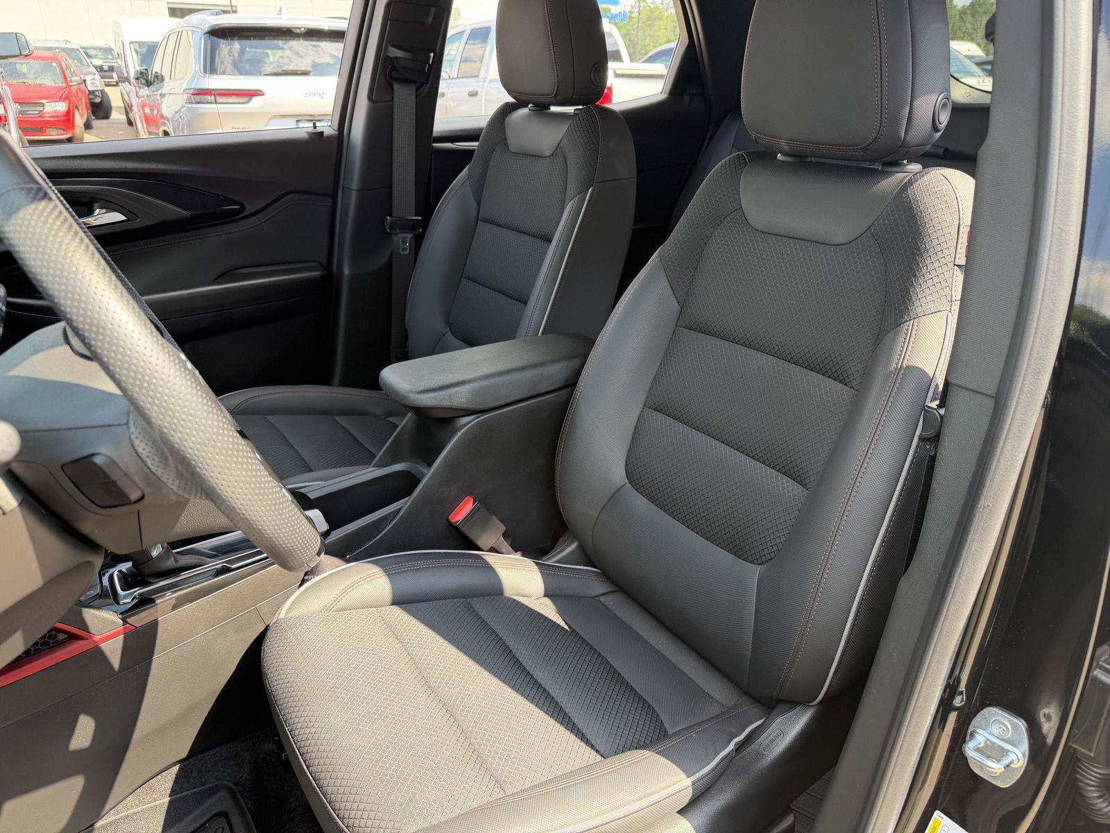 Used 2023 Chevrolet TrailBlazer RS w/ Convenience Package FWD image 18