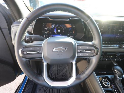 Used 2023 Chevrolet Colorado ZR2 w/ ZR2 Convenience Package III image 17