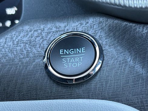 Used 2025 Ford Explorer Platinum w/ Ultimate Package image 21