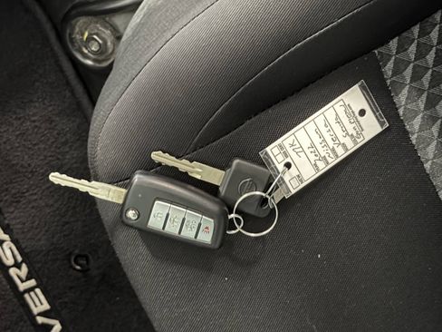 Used 2022 Nissan Versa S FWD image 12