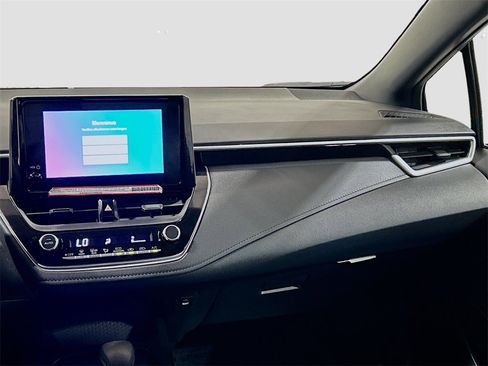 Used 2023 Toyota Corolla SE image 19