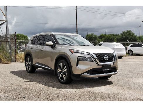 Used 2021 Nissan Rogue Platinum FWD image 1