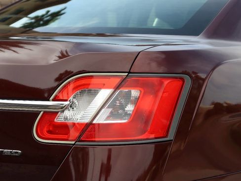 Used 2012 Ford Taurus Limited image 13