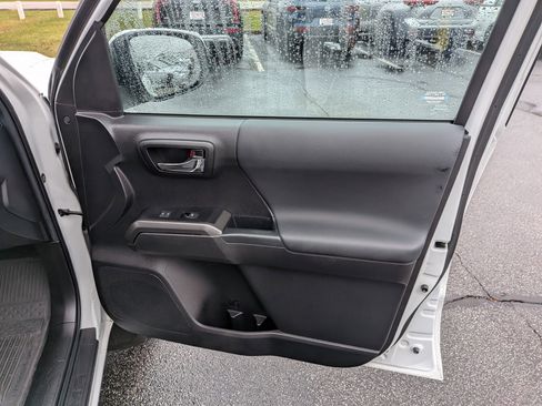 Used 2023 Toyota Tacoma TRD Sport image 24