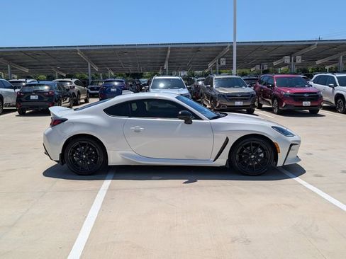 Used 2023 Toyota GR86 Premium RWD image 6