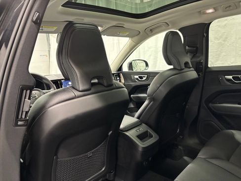 Used 2022 Volvo XC60 B5 Momentum w/ Climate Package AWD/4WD image 42
