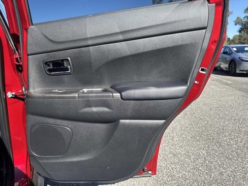 Used 2024 Mitsubishi Outlander Sport SE image 18
