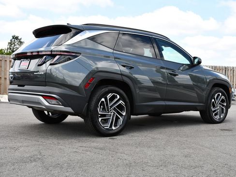Used 2025 Hyundai Tucson Limited AWD/4WD image 7