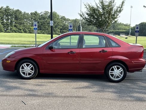 Used 2003 Ford Focus SE FWD image 10