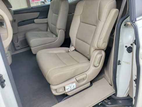 Used 2017 Honda Odyssey EX-L image 12