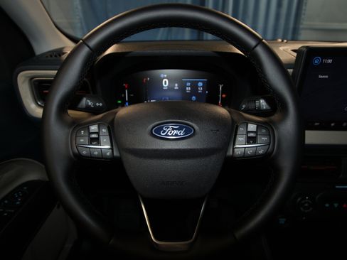 New 2026 Ford Maverick Lariat image 9