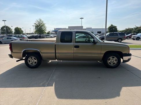 Used 2004 Chevrolet Silverado 1500 LS w/ Light Duty Power Package RWD image 6