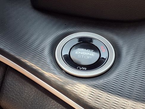 Used 2024 Jeep Grand Cherokee Altitude image 9