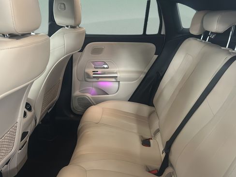 Used 2025 Mercedes-Benz GLA 250 image 17