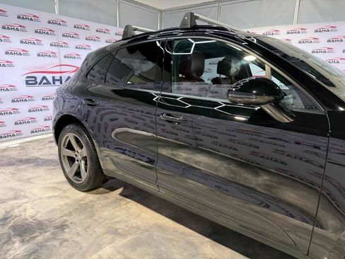 Used 2023 Porsche Macan AWD/4WD image 10
