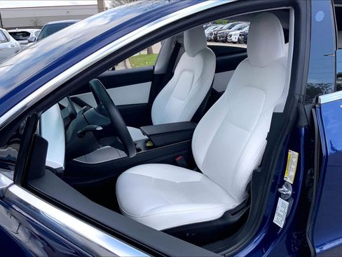 Used 2019 Tesla Model 3 Standard Range image 7