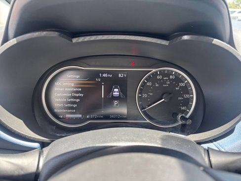 Used 2025 Nissan Versa SV FWD image 38