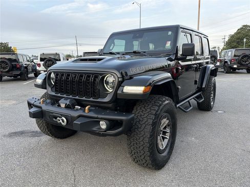 Used 2024 Jeep Wrangler Unlimited Rubicon 392 image 2