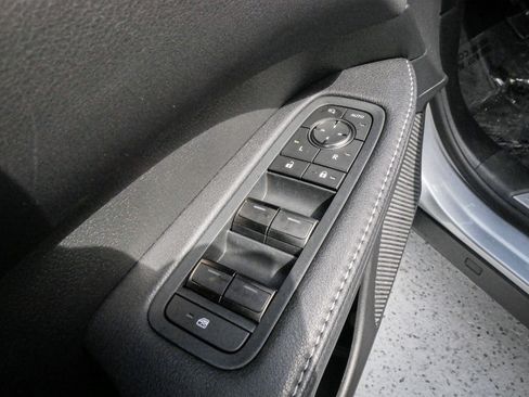 Used 2025 Lexus RX 350 Premium w/ Accessory Package AWD/4WD image 15