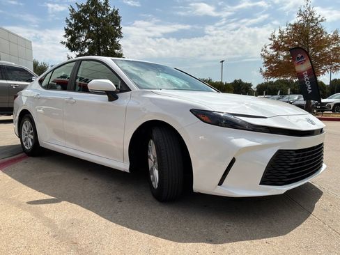 Used 2026 Toyota Camry LE FWD image 4
