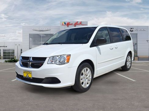 Used 2015 Dodge Grand Caravan SE w/ Quick Order Package 29E SE FWD image 1