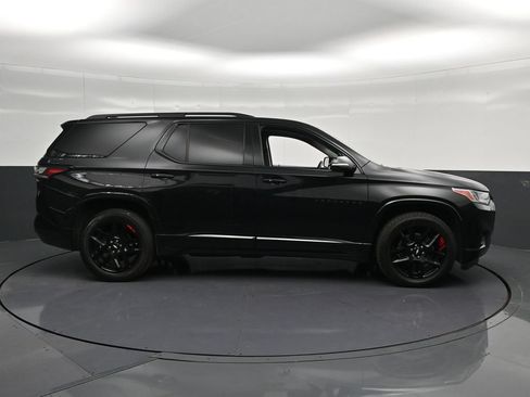 Used 2020 Chevrolet Traverse Premier w/ Redline Edition FWD image 4