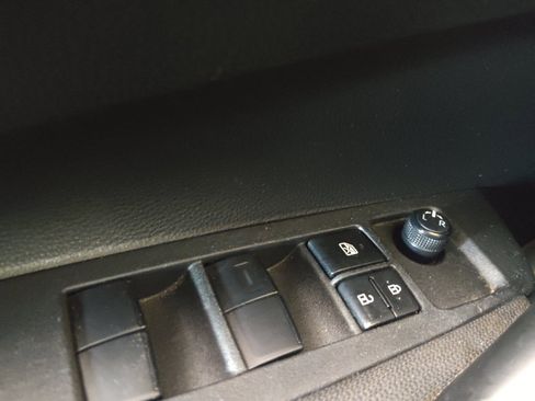 Used 2023 Toyota Corolla LE FWD image 27