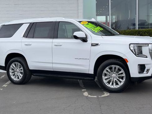 Used 2024 GMC Yukon SLE w/ Max Trailering Package image 3