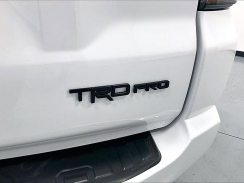 Used 2024 Toyota 4Runner SR5 AWD/4WD image 32