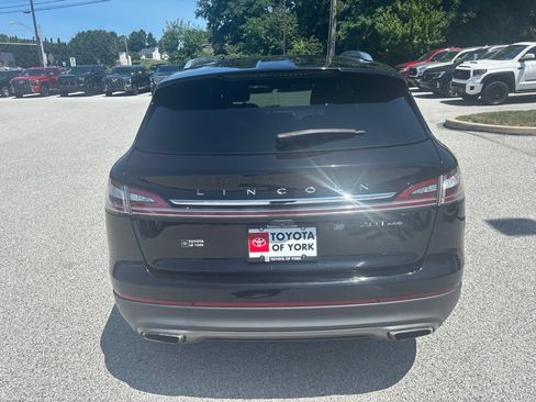 Used 2019 Lincoln Nautilus Select AWD/4WD image 4