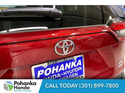Used 2025 Toyota RAV4 XLE image 32